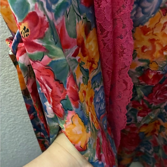 Vanity Fair Multicolor All Over Floral Print Satin Robe M - Picture 7 of 12